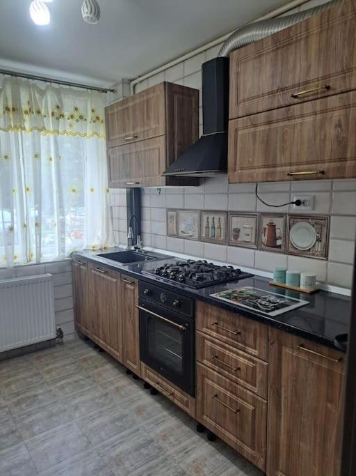 Casuta Cu Povesti Appartement Câmpina Buitenkant foto